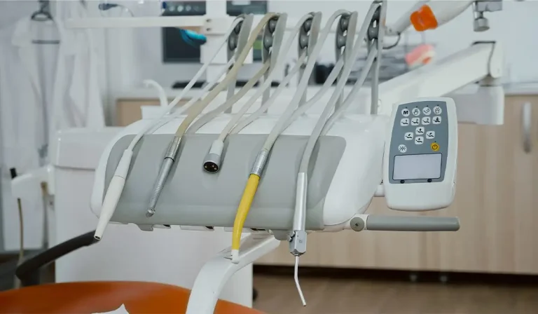 10 Essential Equipment Items for a New Dental Clinic in the UAE